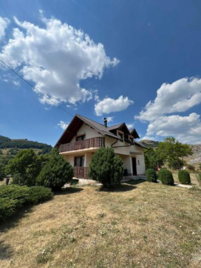 Vikendica in village Umoljani! A place to enjoy nature